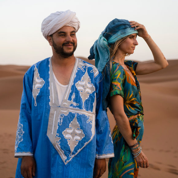 Margarita und ein Mann in der Wüste